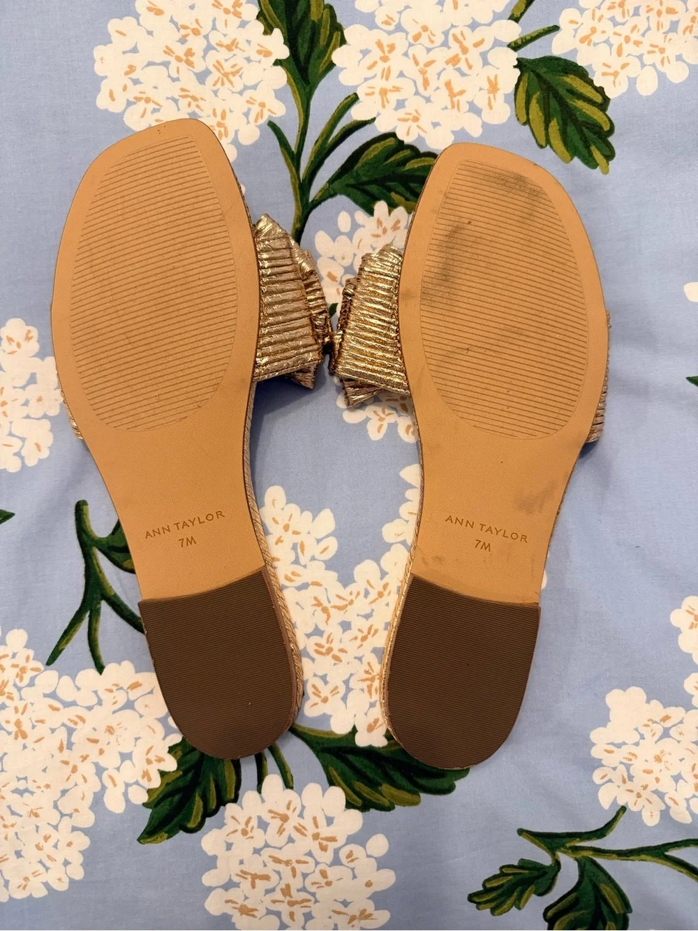 Ann Taylor Rose Gold Bow Slide Sandals!